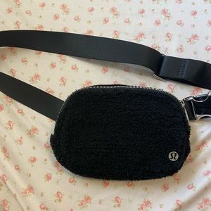 Lululemon fleece belt bag